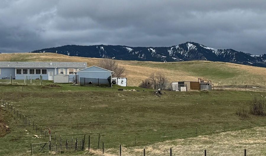 40 Upper Prairie Dog Rd, Banner, WY 82832 - 4 Beds, 3 Bath