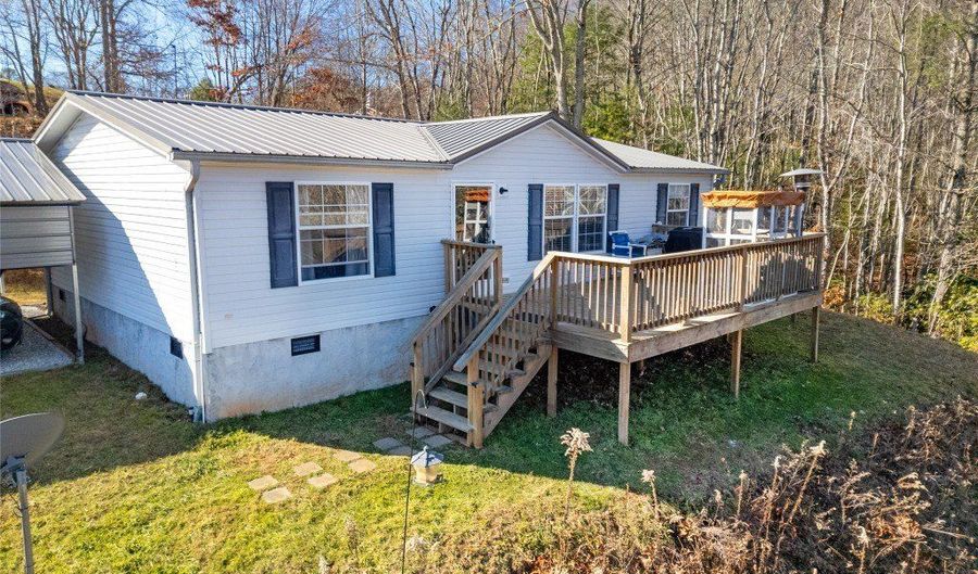 33 N Shadow Run Lot 3A, Balsam Grove, NC 28708 - 3 Beds, 2 Bath