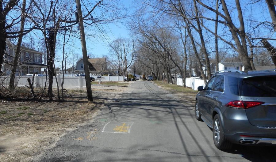 45 Brewster Ln, Amityville, NY 11701 - 0 Beds, 0 Bath