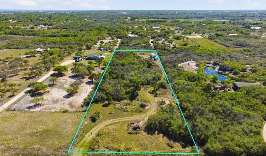 811 W Moore, Aransas Pass, TX 78336 - 0 Beds, 0 Bath
