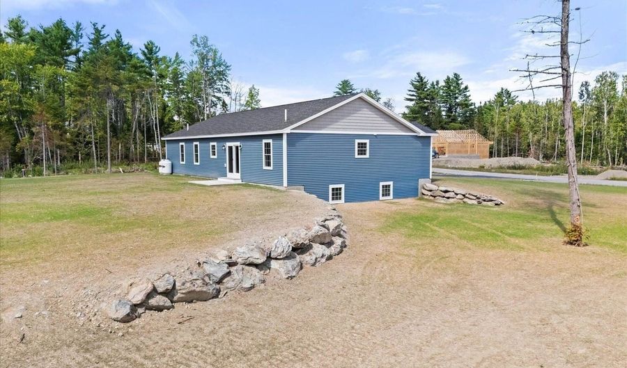 633 Streamside Ave, Hermon, ME 04401 - 3 Beds, 2 Bath