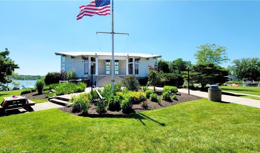 10127 Outrigger Cv, Aurora, OH 44202 - 2 Beds, 2 Bath