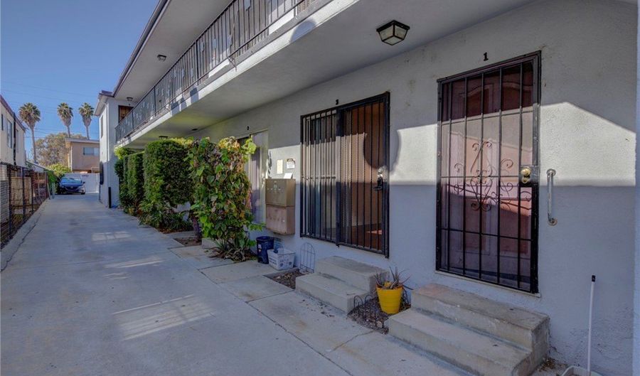 2615 Chariton St, Los Angeles, CA 90034 - 11 Beds, 9 Bath