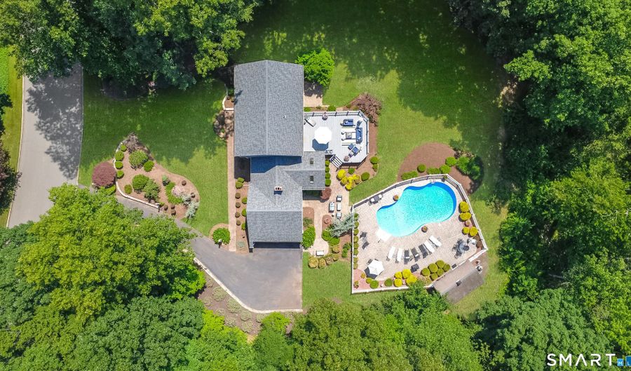 75 Hearthstone Dr, Cheshire, CT 06410 - 4 Beds, 4 Bath