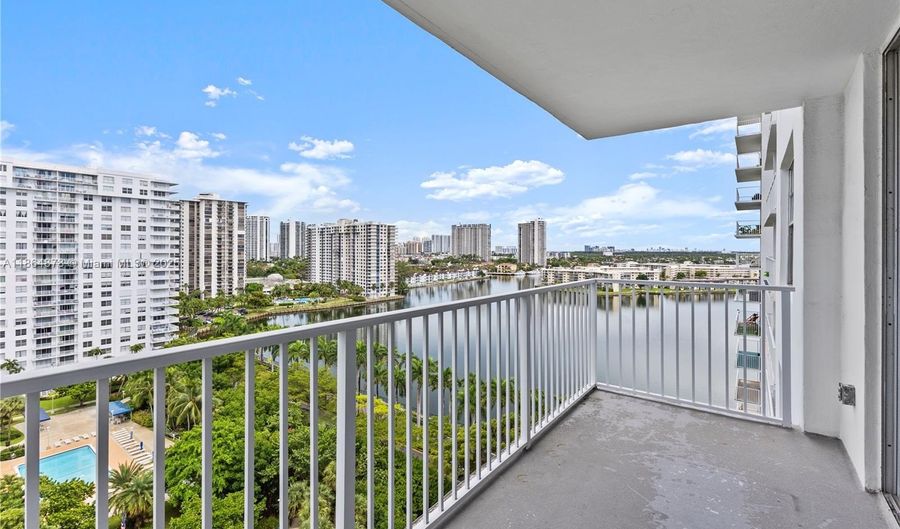 2801 NE 183rd St 1510W, Aventura, FL 33160 - 1 Beds, 2 Bath