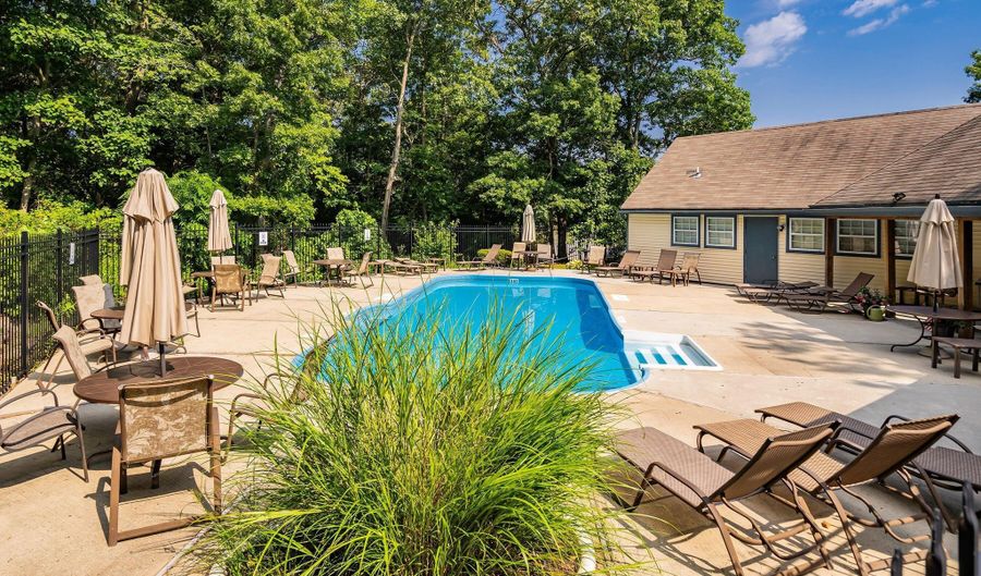 119 Sandpiper Ln, Bayville, NJ 08721 - 2 Beds, 3 Bath