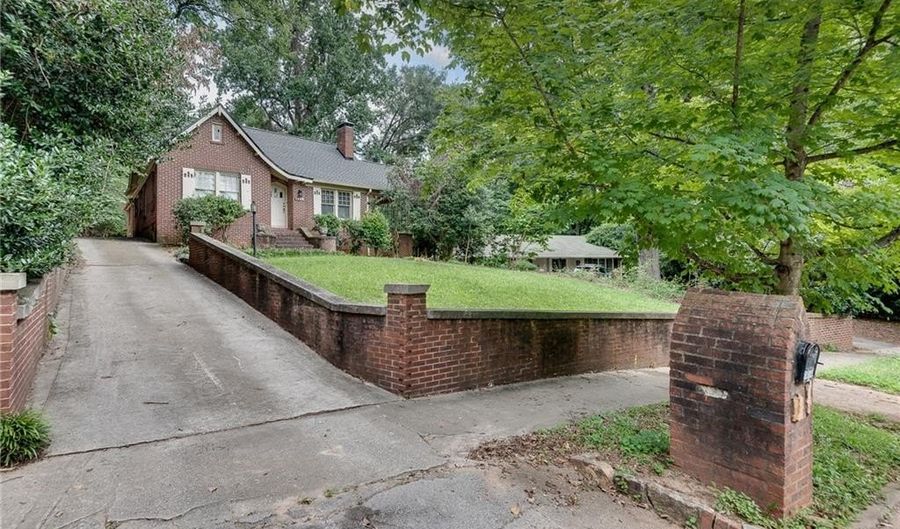 1424 Emory Rd NE, Atlanta, GA 30306 - 3 Beds, 2 Bath