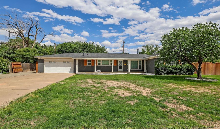2221 Crockett St, Amarillo, TX 79109 - 4 Beds, 3 Bath