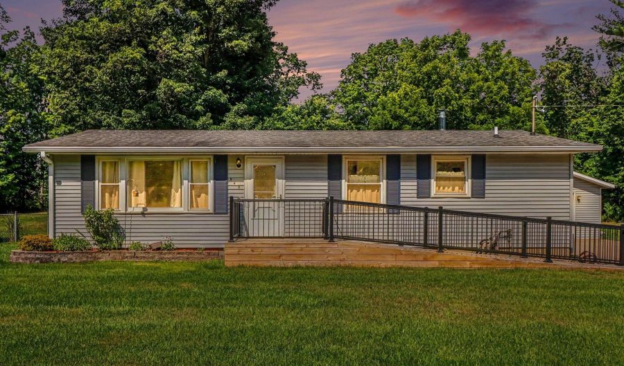 546 S Sherman St, Allegan, MI 49010 - 3 Beds, 2 Bath