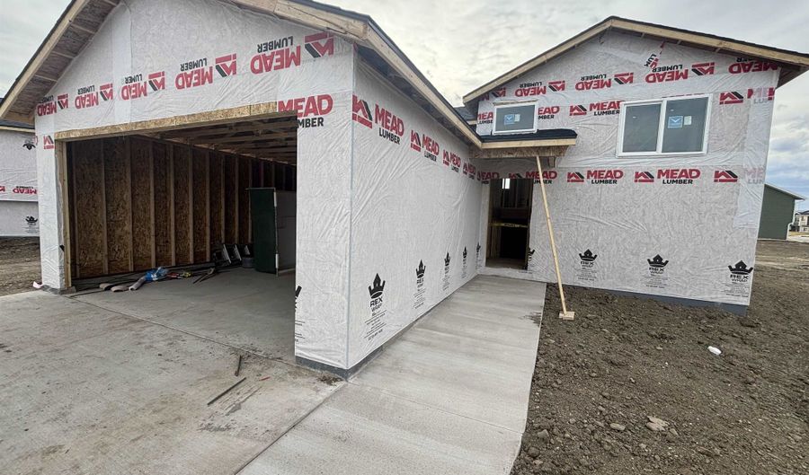 864 Bushnell Ct, Box Elder, SD 57719 - 3 Beds, 2 Bath
