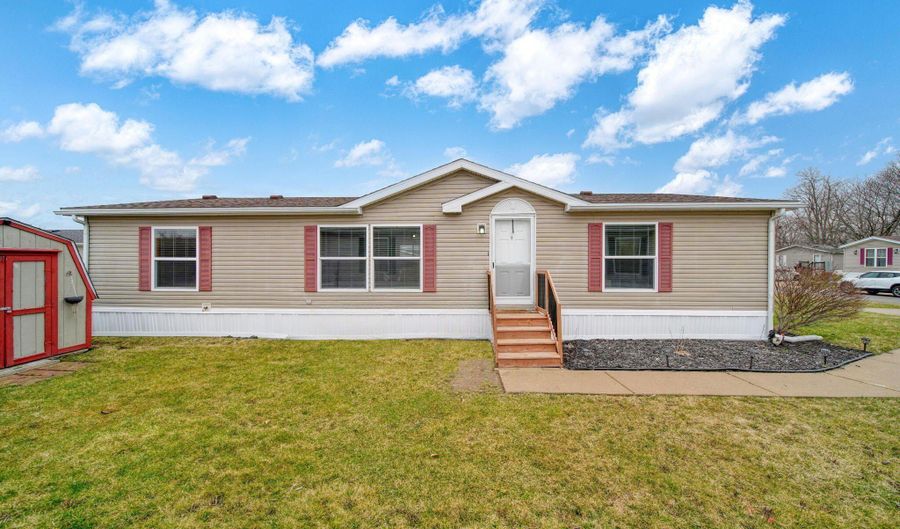 260 Storr, Adrian, MI 49221 - 3 Beds, 2 Bath