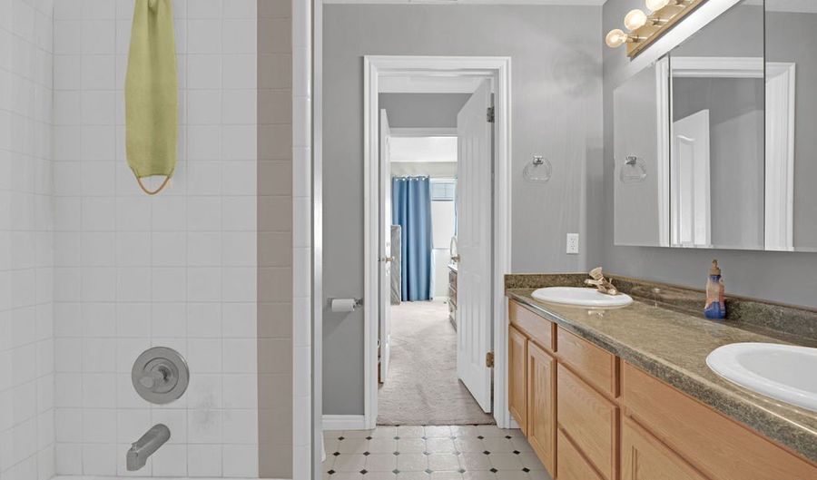 232 N 100 W, Centerville, UT 84014 - 4 Beds, 4 Bath