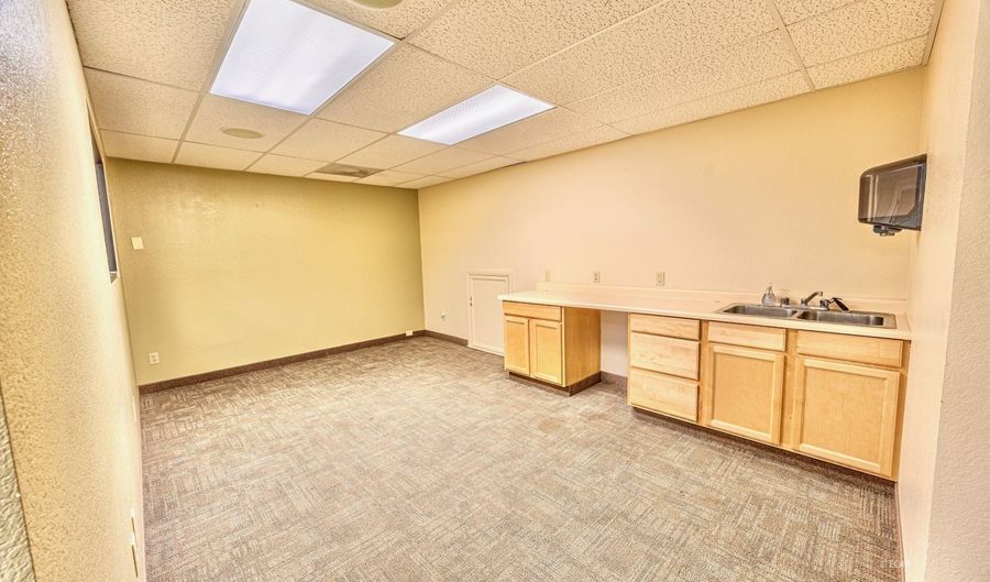 518 Idaho St, Elko, NV 89801 - 0 Beds, 1 Bath