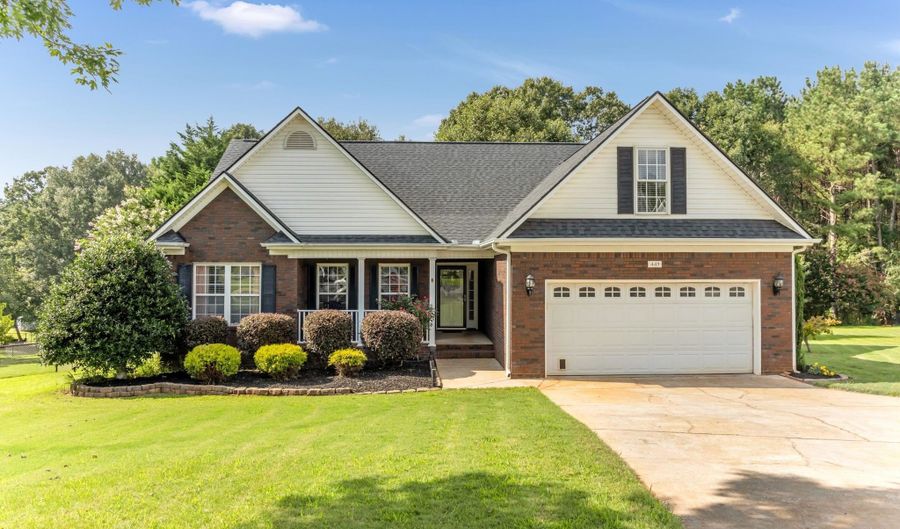 449 Shallowford Dr, Boiling Springs, SC 29316 - 3 Beds, 2 Bath
