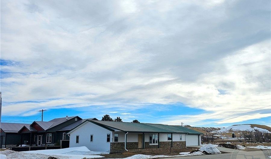 603 W 3rd, Big Timber, MT 59011 - 3 Beds, 3 Bath