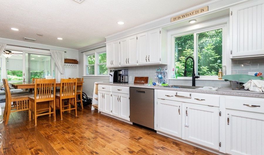 26 Sharon Pkwy, North Smithfield, RI 02896 - 3 Beds, 2 Bath