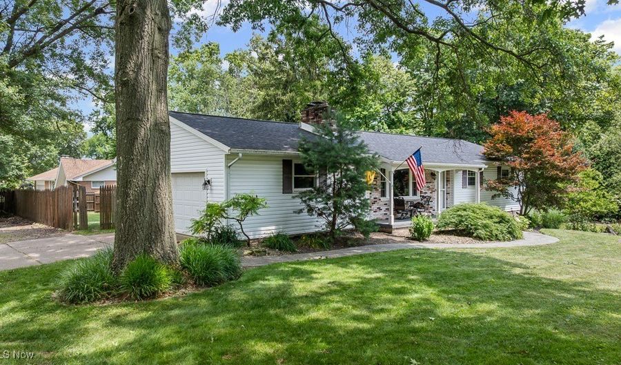 991 W Summit St, Alliance, OH 44601 - 3 Beds, 2 Bath