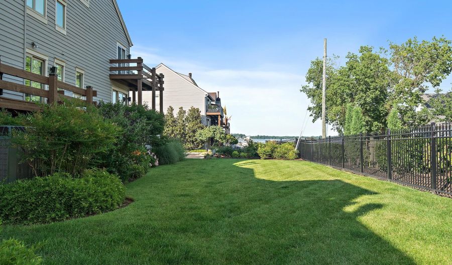11 CHESAPEAKE Lndg, Annapolis, MD 21403 - 3 Beds, 3 Bath