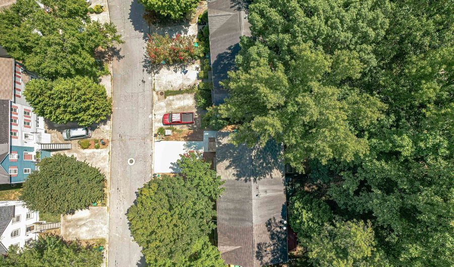 6614 Meadow Grn, Peachtree Corners, GA 30092 - 2 Beds, 3 Bath