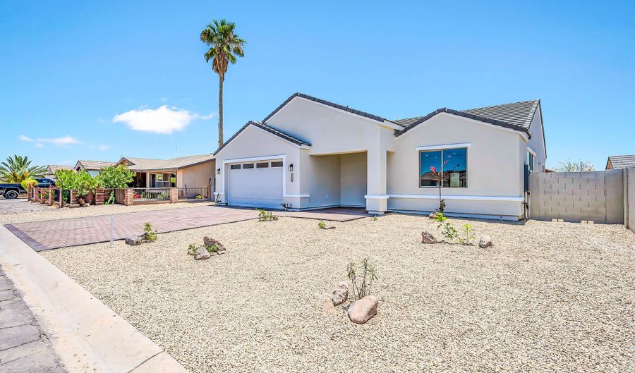 9180 W HARTIGAN Ln, Arizona City, AZ 85123 - 4 Beds, 3 Bath