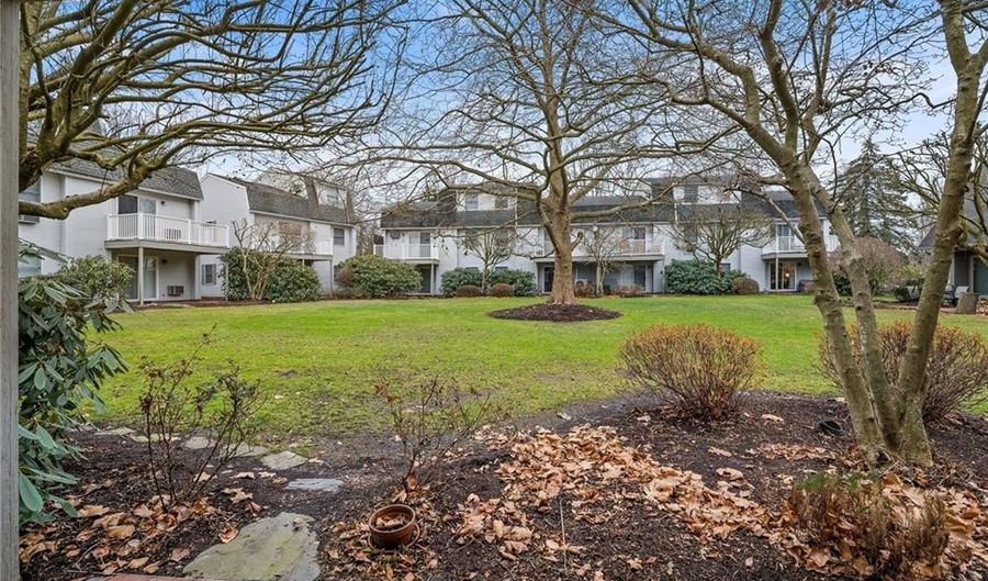 364 Bellevue Ave D3, Newport, RI 02840 - 1 Beds, 1 Bath