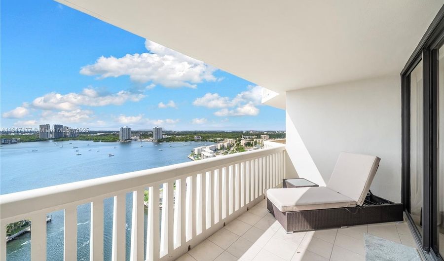 1000 W Island Blvd 2407, Aventura, FL 33160 - 3 Beds, 3 Bath