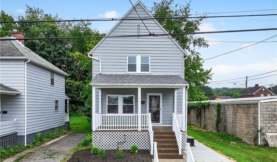 1631 McMinn St, Aliquippa, PA 15001 - 2 Beds, 2 Bath