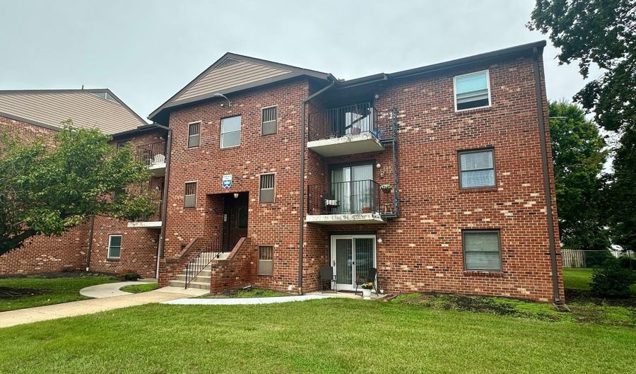 9 HARLECH HALL, Dover, DE 19904 - 1 Beds, 1 Bath