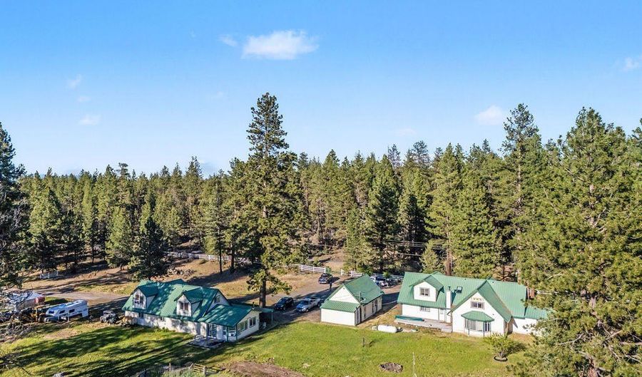 35978 Hwy 140, Beatty, OR 97621 - 3 Beds, 2 Bath