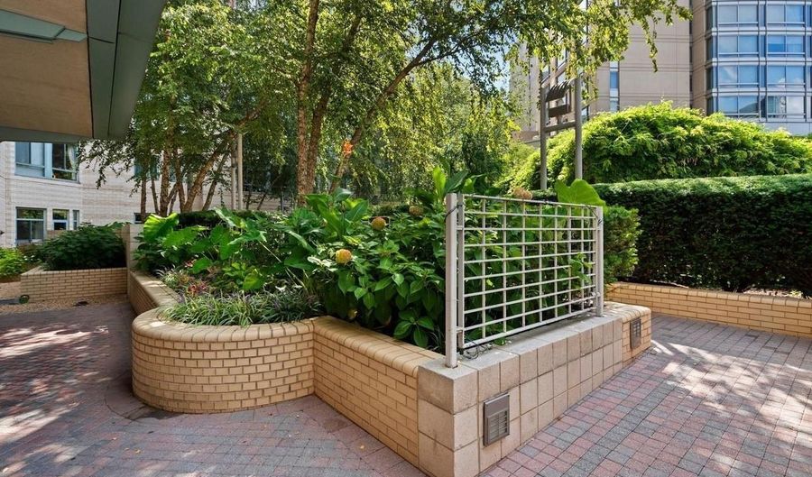 851 N GLEBE Rd 707, Arlington, VA 22203 - 1 Beds, 1 Bath