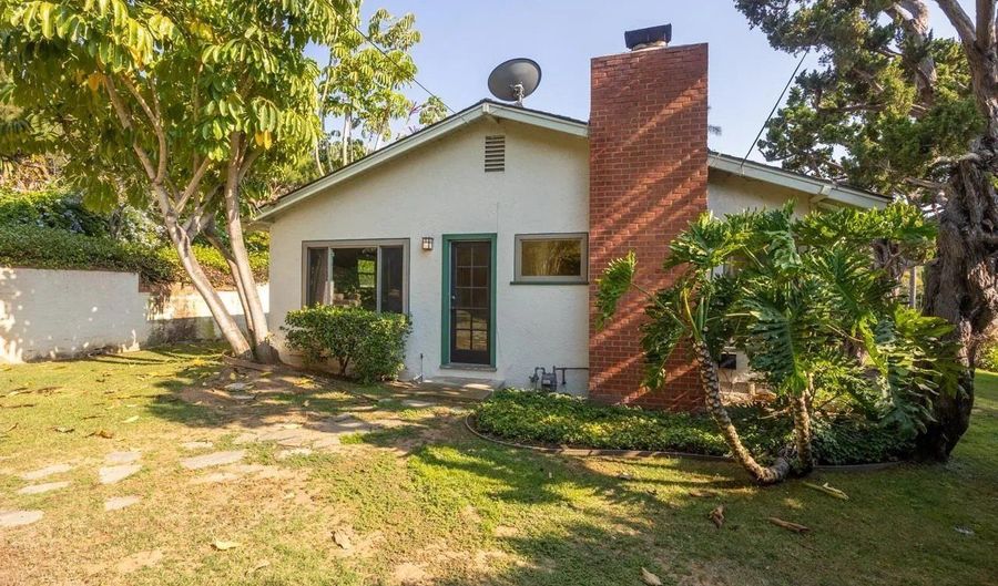 4815 BEAUMONT Dr, La Mesa, CA 91941 - 3 Beds, 2 Bath