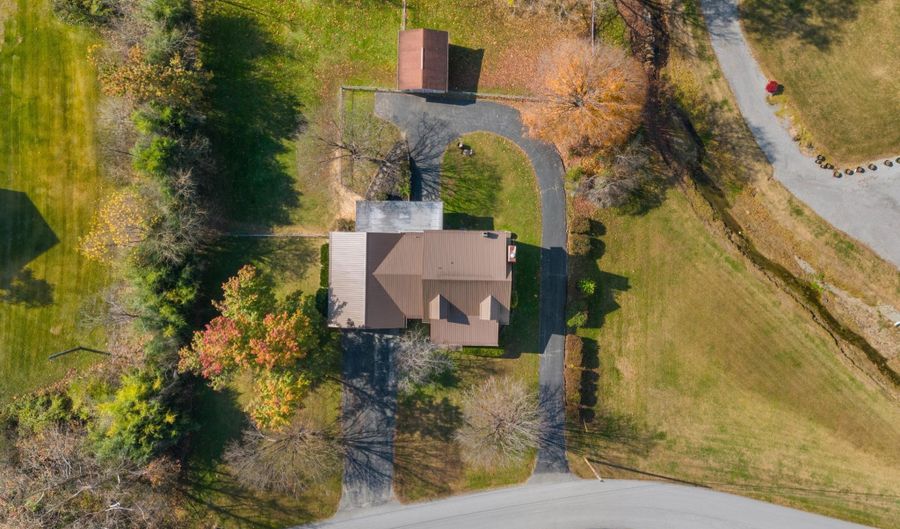 191 Paradise Valley Vly, Bean Station, TN 37708 - 2 Beds, 2 Bath