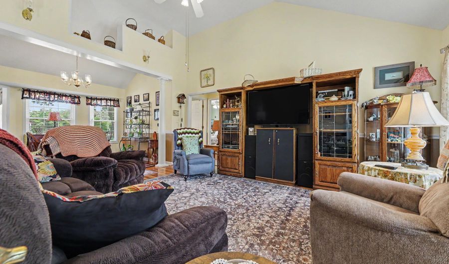 109 Pine Ridge Dr, Afton, TN 37616 - 4 Beds, 3 Bath