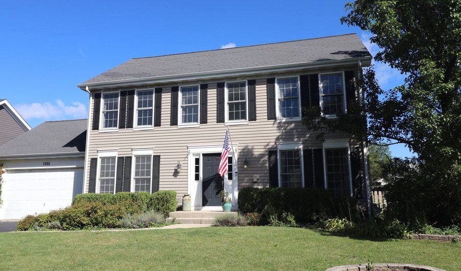 1900 Waverly Ln, Algonquin, IL 60102 - 4 Beds, 3 Bath