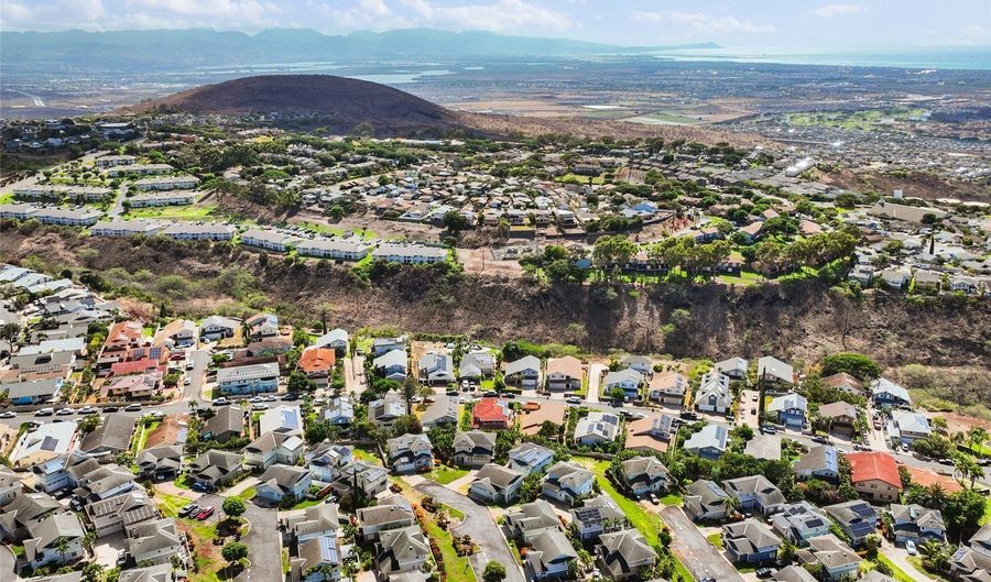 92-7087 Elele St, Kapolei, HI 96707 - 4 Beds, 4 Bath