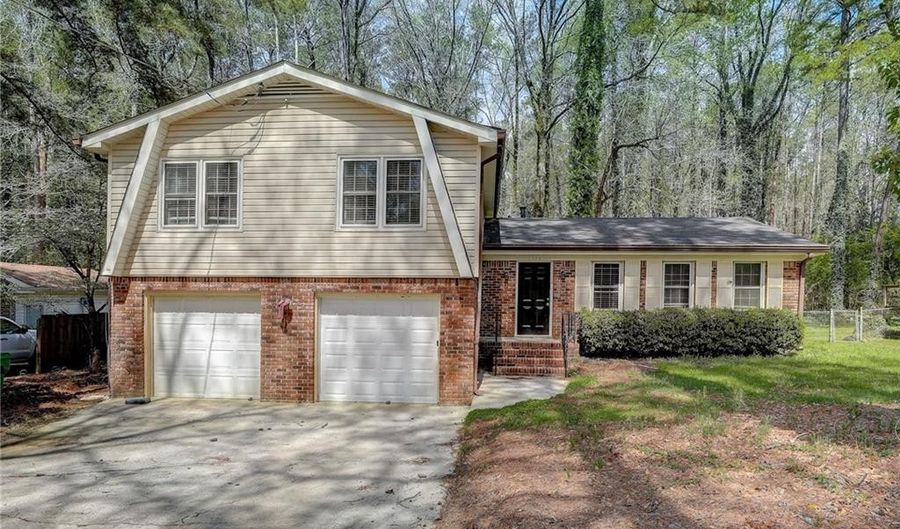 1328 Drayton Woods Dr, Tucker, GA 30084 - 4 Beds, 3 Bath