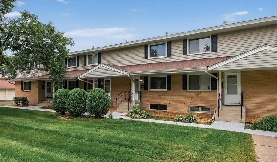 9011 18th Ave S, Bloomington, MN 55425 - 2 Beds, 1 Bath