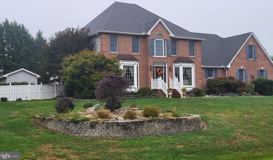 157 RAVEN Cir, Camden Wyoming, DE 19934 - 4 Beds, 5 Bath