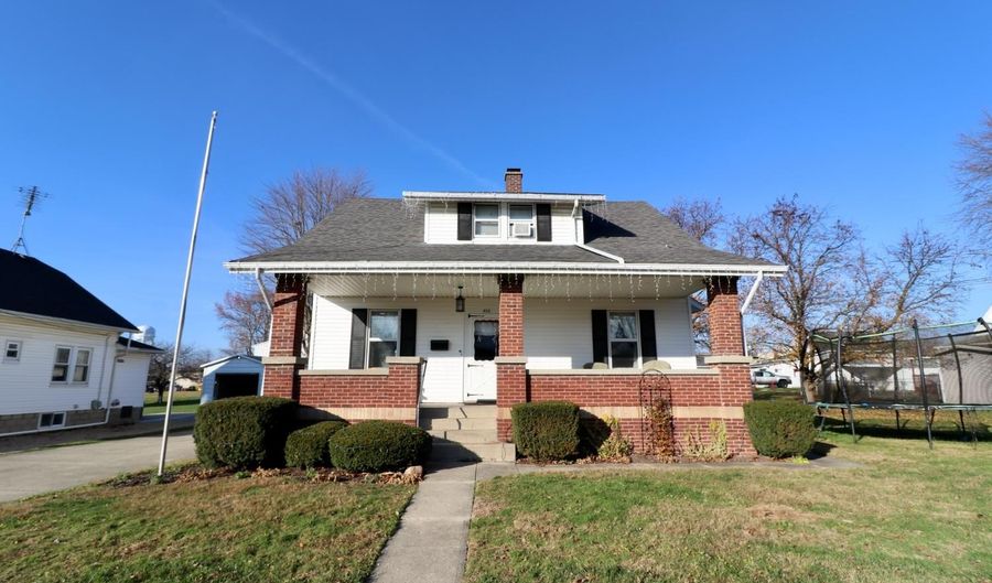 808 Western Ave, Batesville, IN 47006 - 4 Beds, 2 Bath