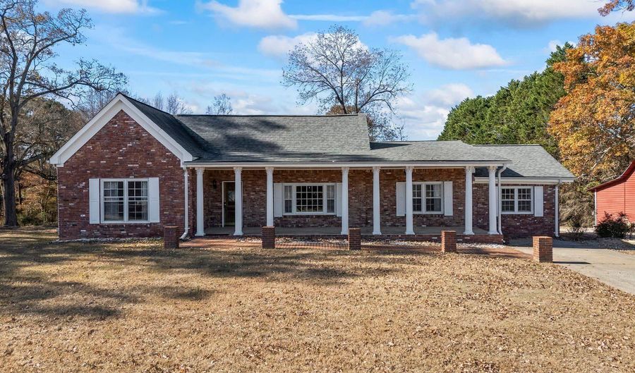 102 Mt Moriah Rd, Auburn, GA 30011 - 4 Beds, 2 Bath