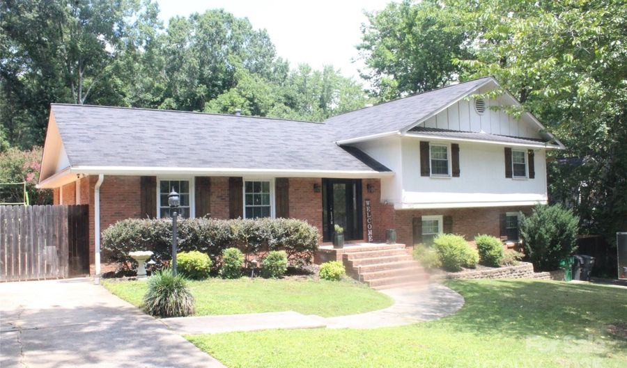1322 E Barden Rd, Charlotte, NC 28226 - 4 Beds, 3 Bath