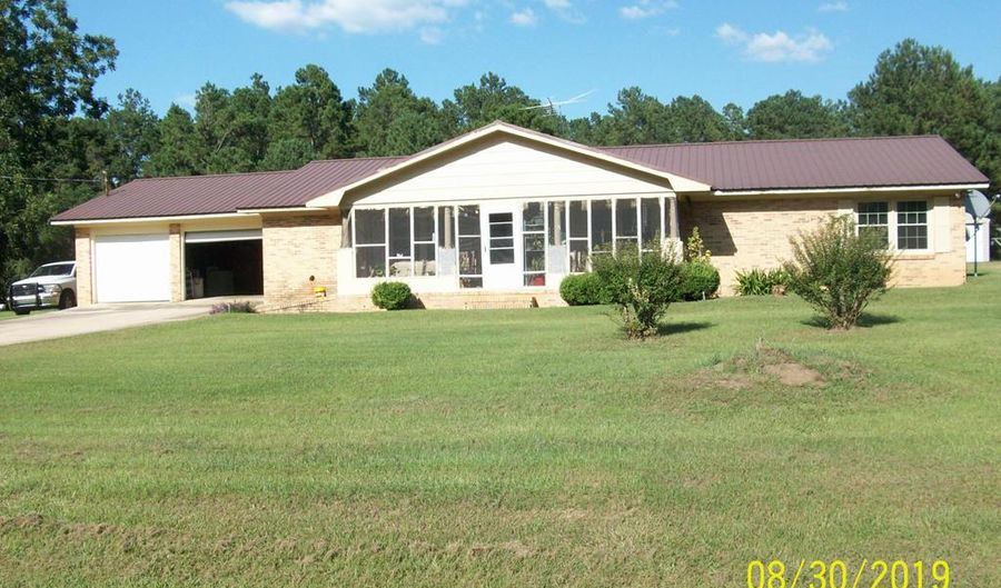 301 Lower Five Points Rd Unit A, Americus, GA 31709 - 4 Beds, 2 Bath