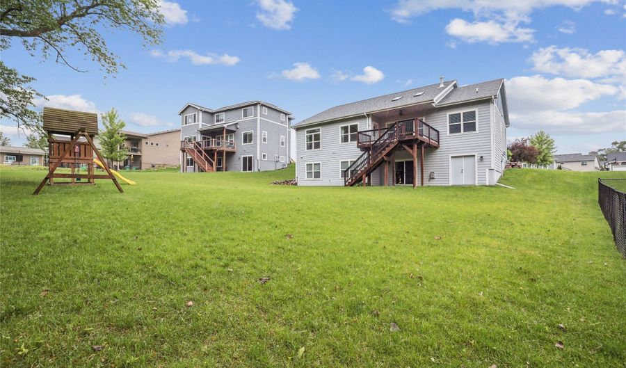 903 Baileys Grove Dr, Adel, IA 50003 - 5 Beds, 3 Bath