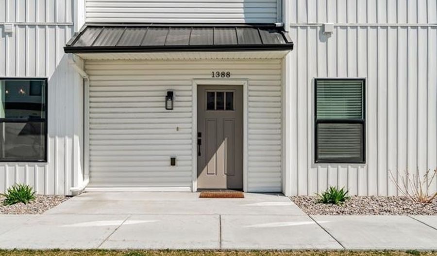 1388 Remington Trl, Ammon, ID 83406 - 3 Beds, 3 Bath
