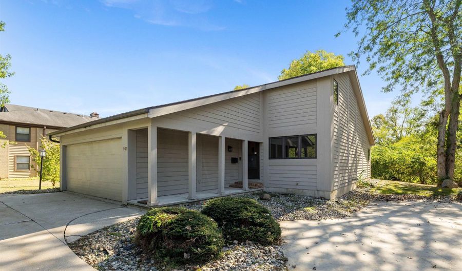 271 N McClellan St 105, Auburn, IN 46706 - 3 Beds, 3 Bath