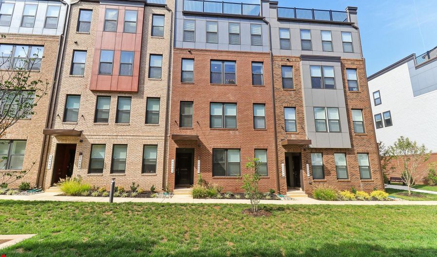 44501 WOLFHOUND Sq, Ashburn, VA 20147 - 3 Beds, 3 Bath