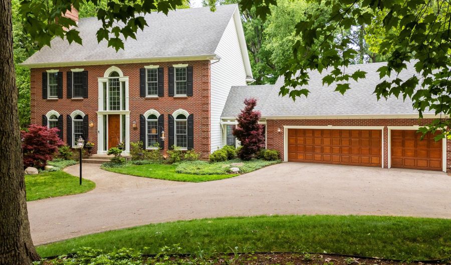5691 Forest Gln SE, Ada, MI 49301 - 4 Beds, 4 Bath