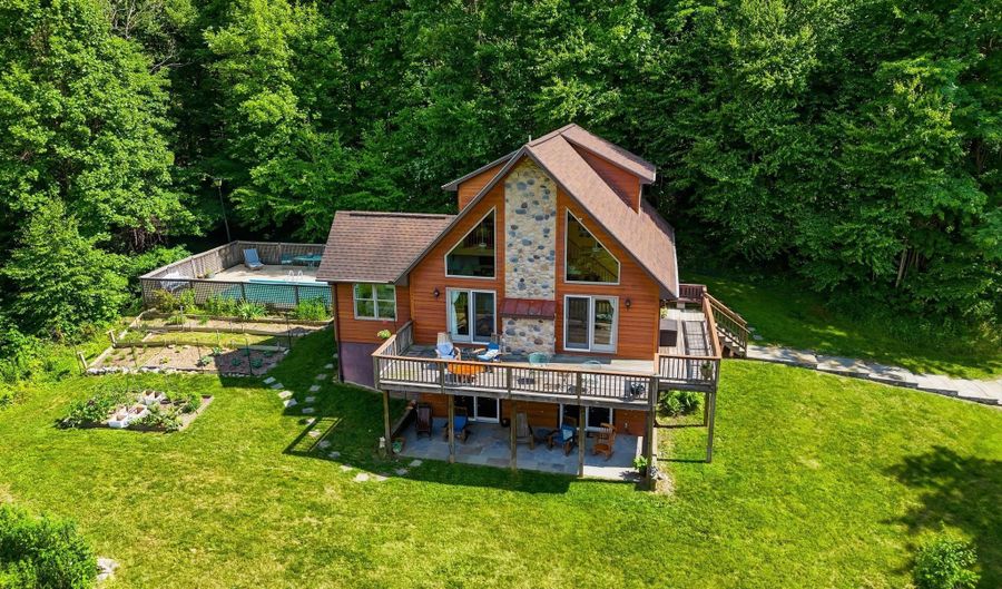 2411 QUAKER RUN Rd, Banco, VA 22711 - 3 Beds, 3 Bath