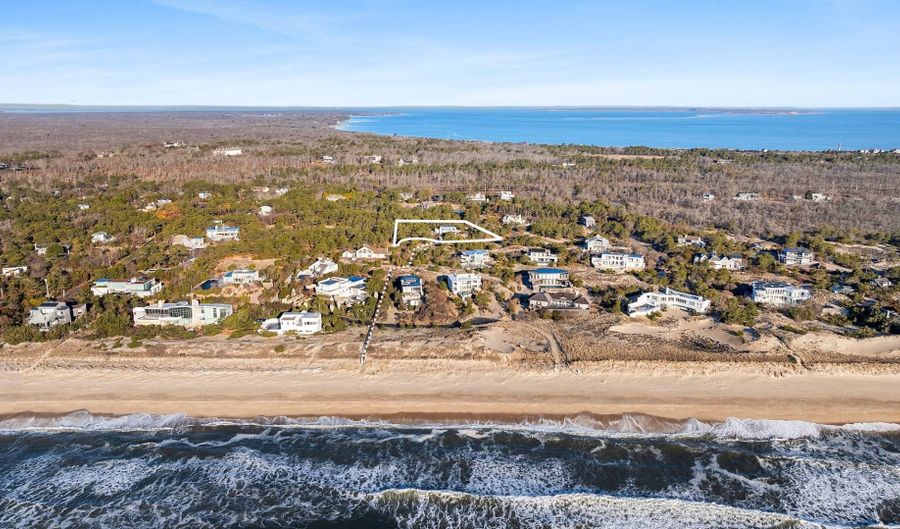 54 Sand Castle Ln, Amagansett, NY 11930 - 3 Beds, 3 Bath