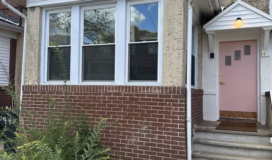 44 N Raleigh, Atlantic City, NJ 08401 - 3 Beds, 2 Bath